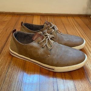 Men’s Boat Shoes 9.5